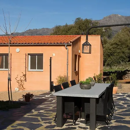El Rabilargo Arroyomolinos de Montánchez