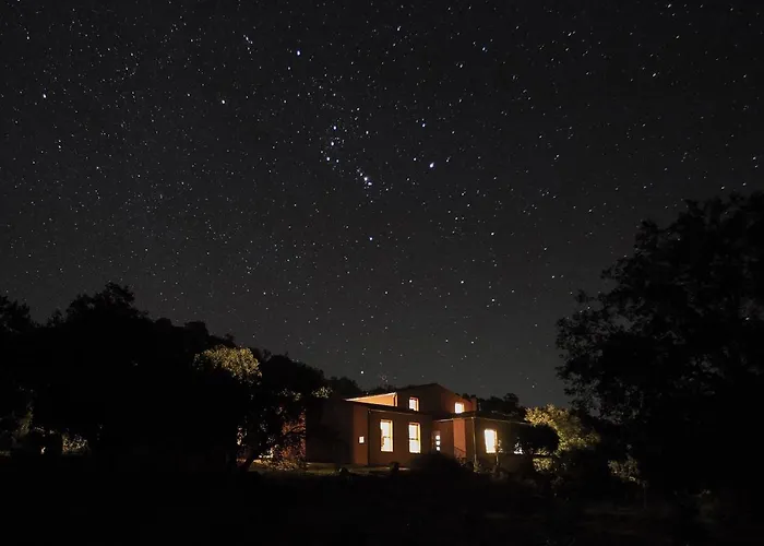 El Rabilargo Arroyomolinos de Montánchez
