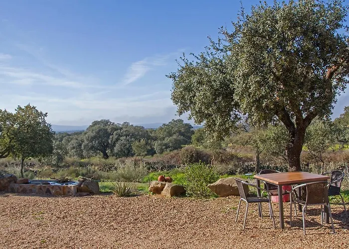 El Rabilargo Arroyomolinos de Montánchez